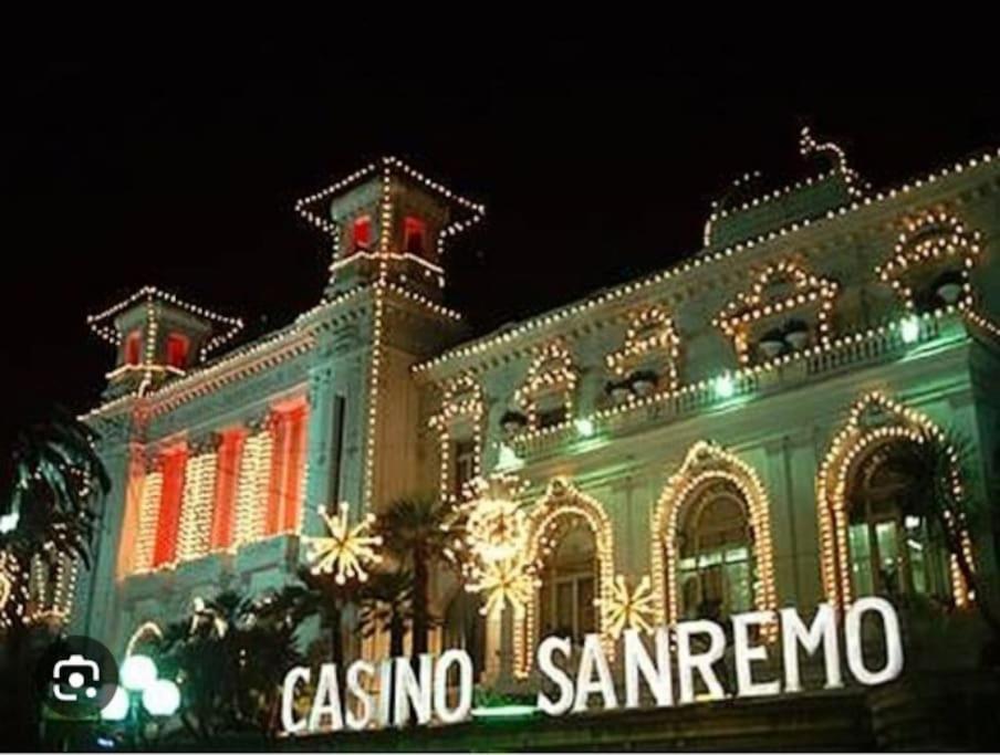 Appartamento Centralissimo Sanremo Luaran gambar