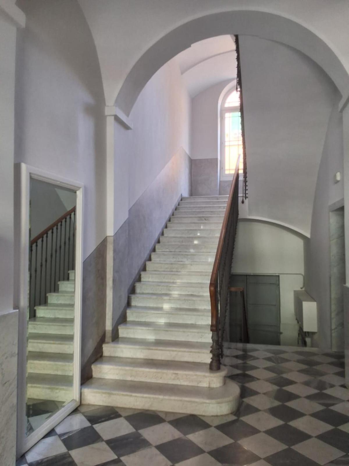 Appartamento Centralissimo Sanremo Luaran gambar